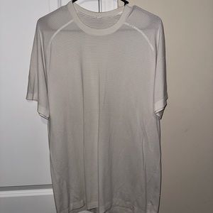 Lululemon Metal Vent Tech Short Sleeve Size Large